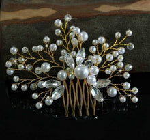 Load image into Gallery viewer, Bridal Headdress Pearl Hair Comb Wedding Bridal Ornament
